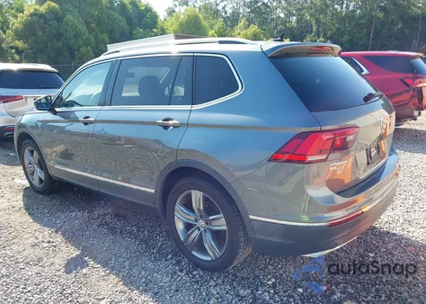 2020 Volkswagen Tiguan 2.0T Se/2.0T Se R-Line Black/2.0T Sel из США, поврежденный, VIN 3VV3B7AX1LM138208